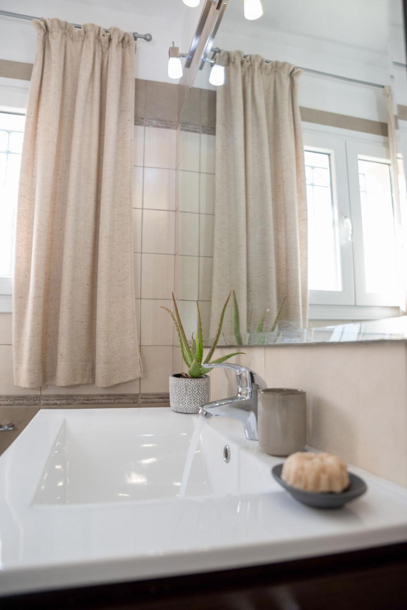 Solari Hill Maisonette Two Private Parking Alepou Экстерьер фото